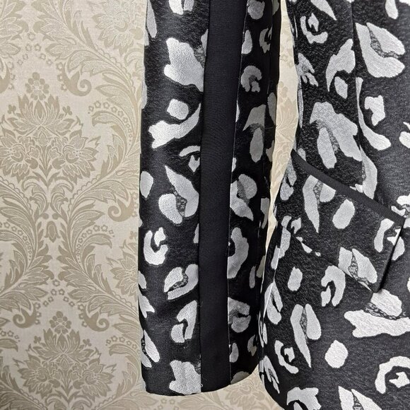 Rachel Zoe Size 10 Cynthia Black and Silver Animal Print Blazer 1 Button - Picture 3 of 13